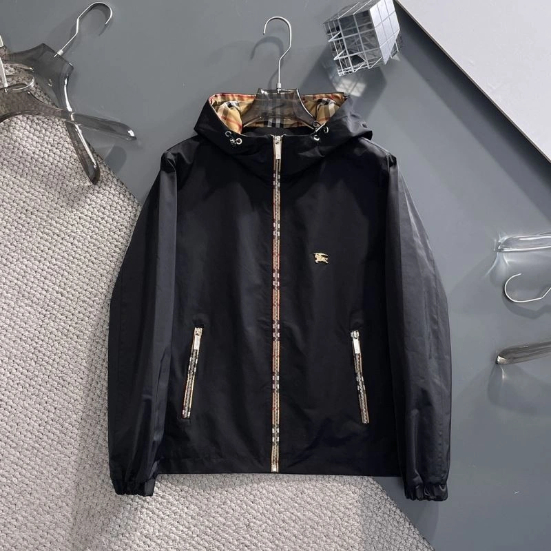 Supportive Burberry Outwear 100721