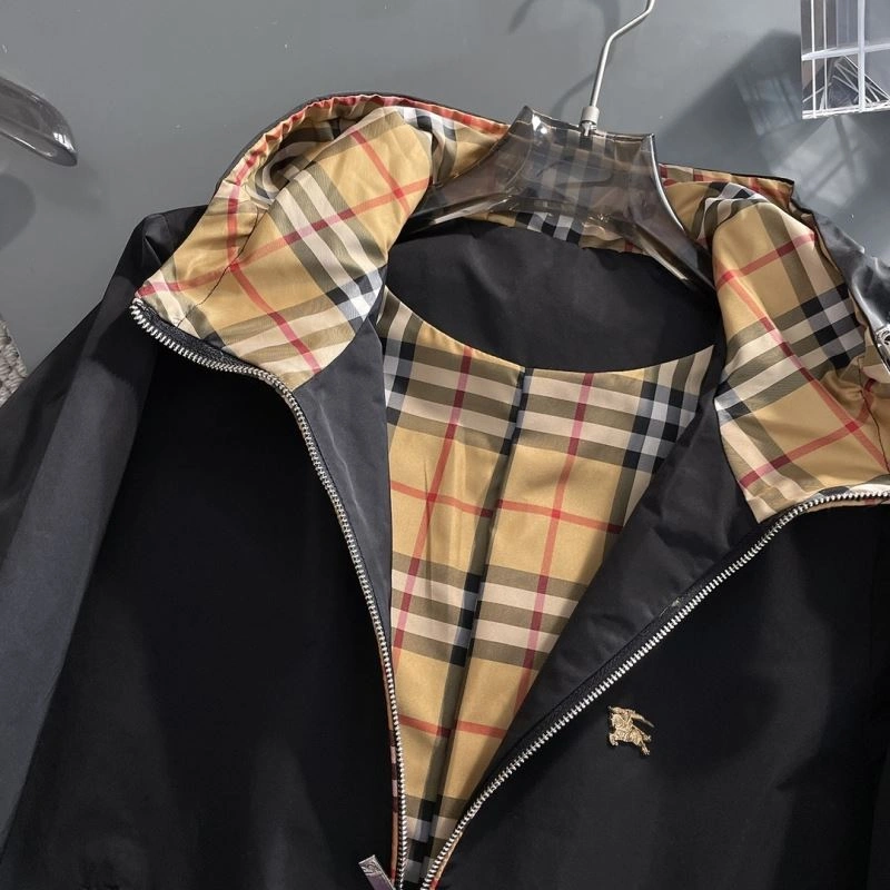 Supportive Burberry Outwear 100721