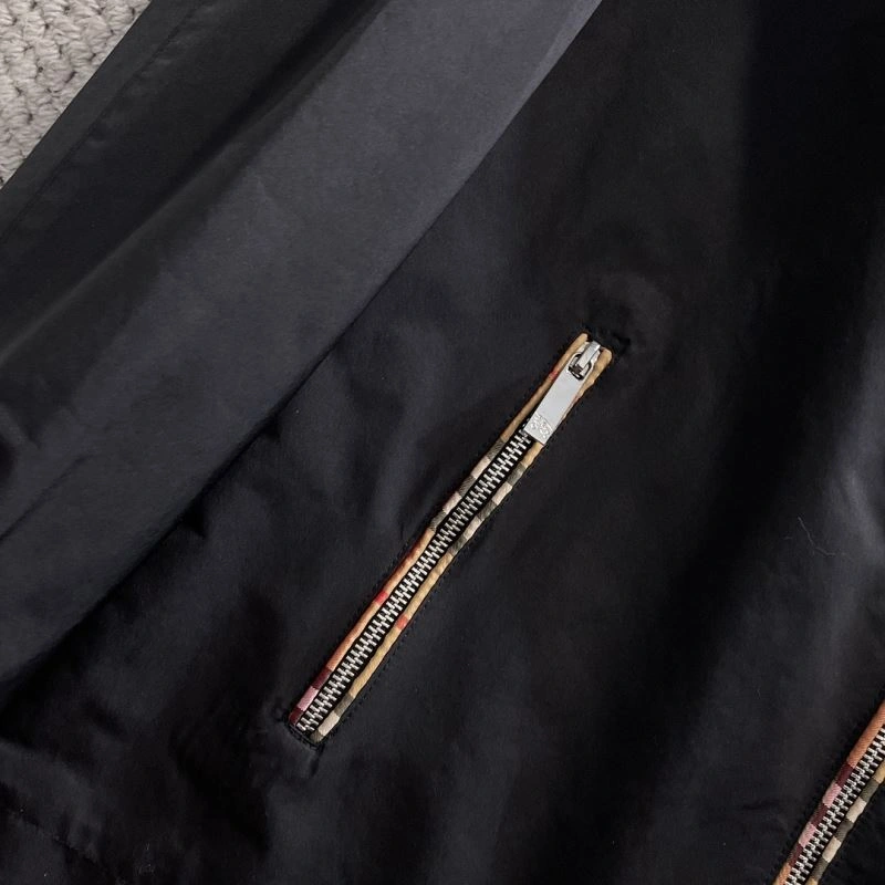 Supportive Burberry Outwear 100721