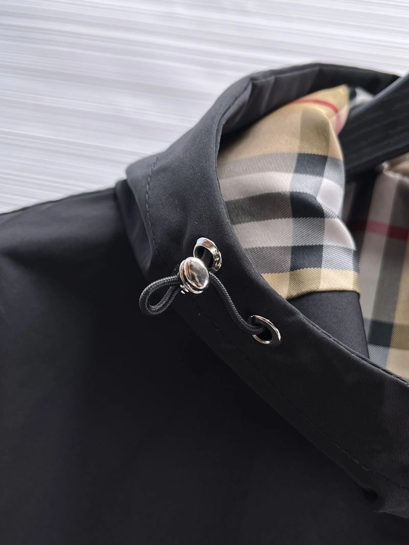 Bright Burberry Outwear 100717
