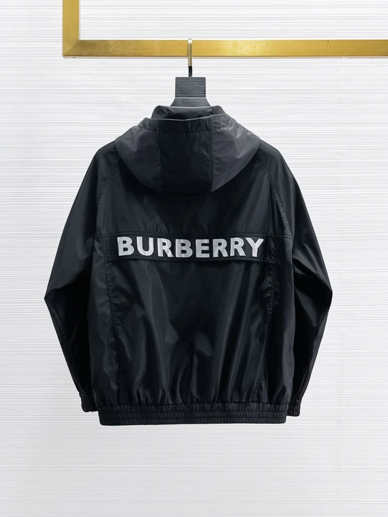 Flexible Burberry Outwear 100778