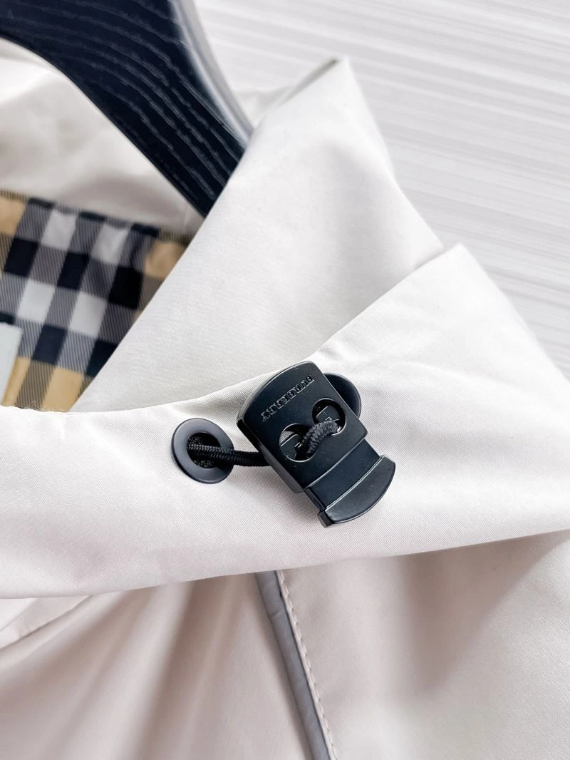 Sophisticated Burberry Outwear 100780