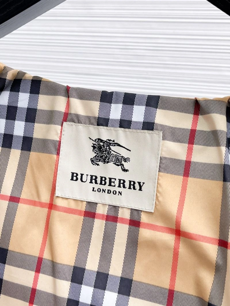 Compact Burberry Outwear 100711