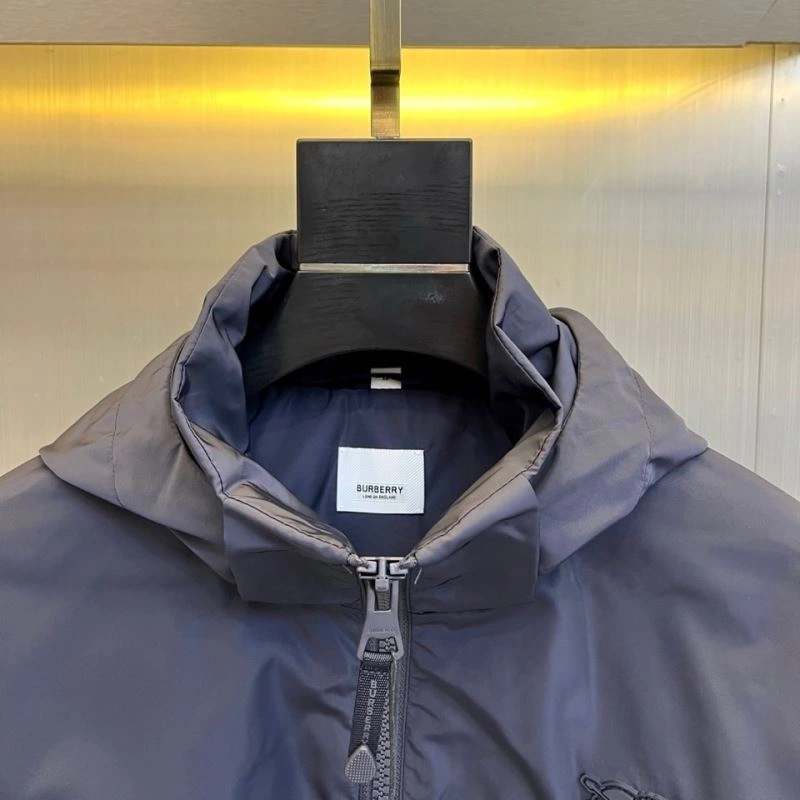 Burberry Outwear Bright 100704