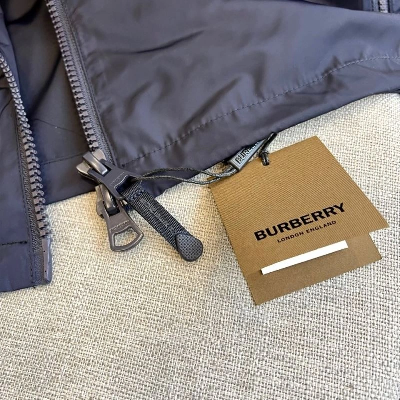 Burberry Outwear Bright 100704