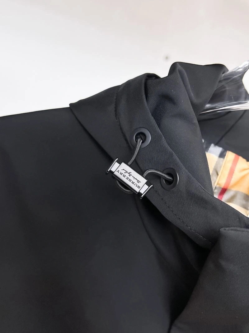 Burberry Outwear Bright 100725
