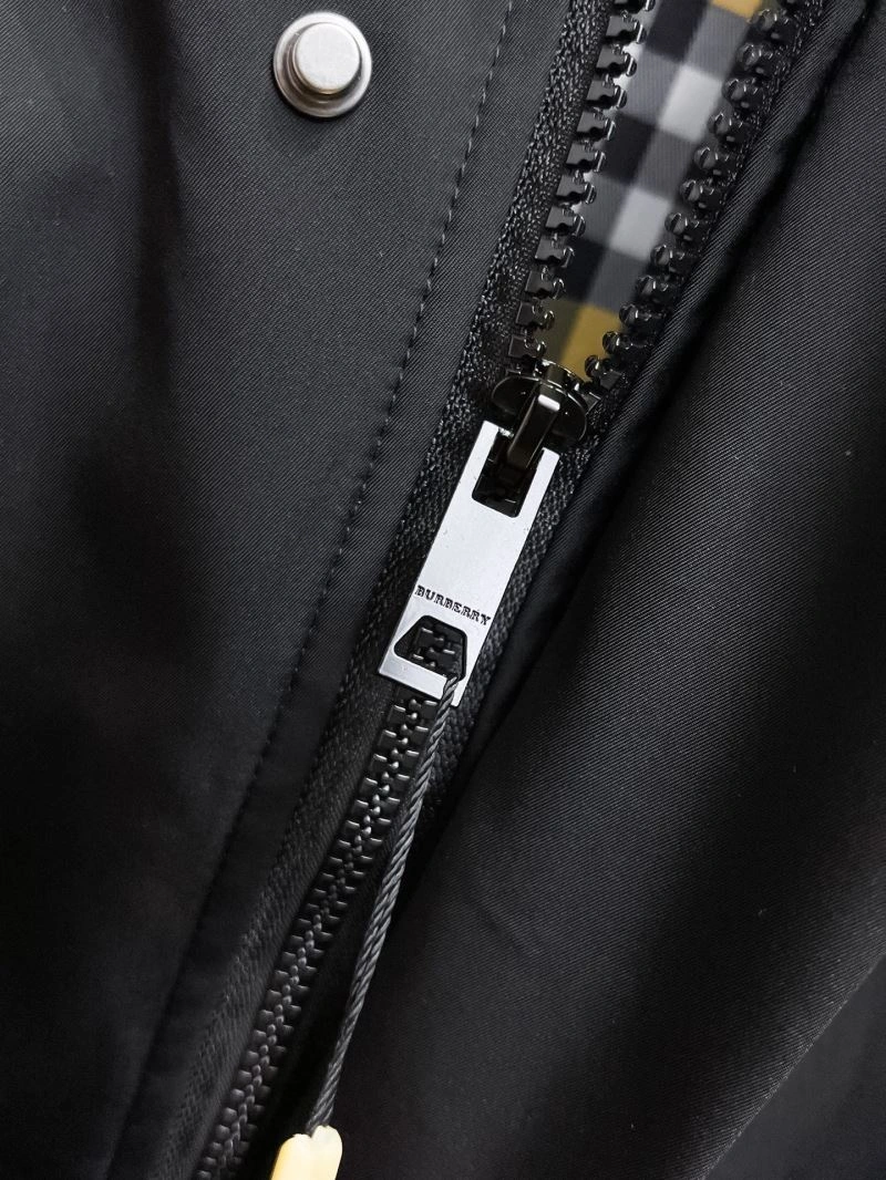 Burberry Outwear Bright 100725