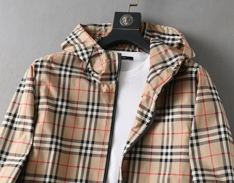 EyeCatching Burberry Outwear 100692