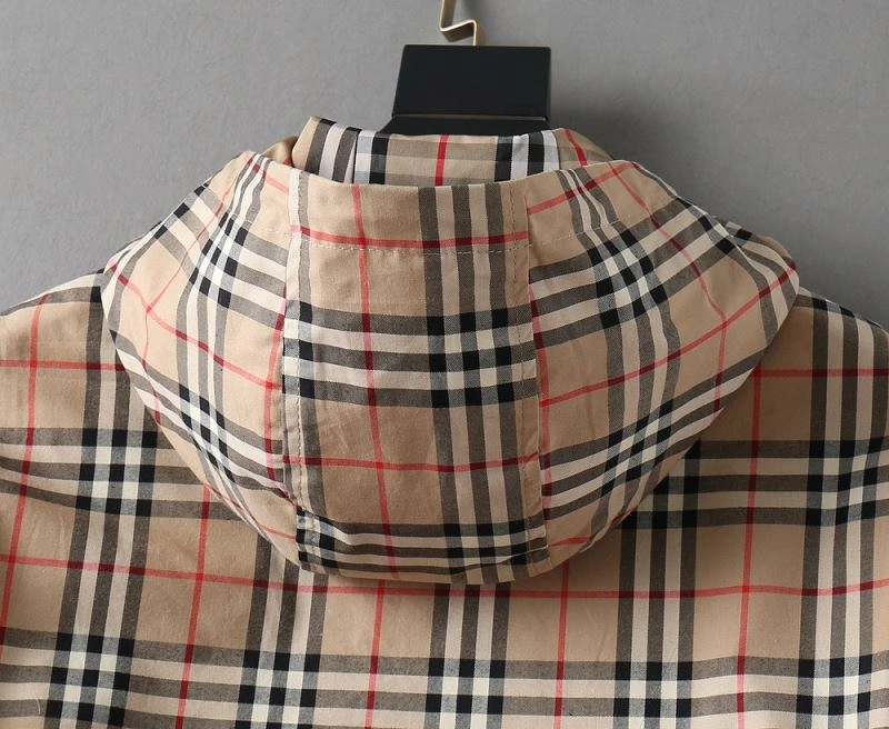 EyeCatching Burberry Outwear 100692