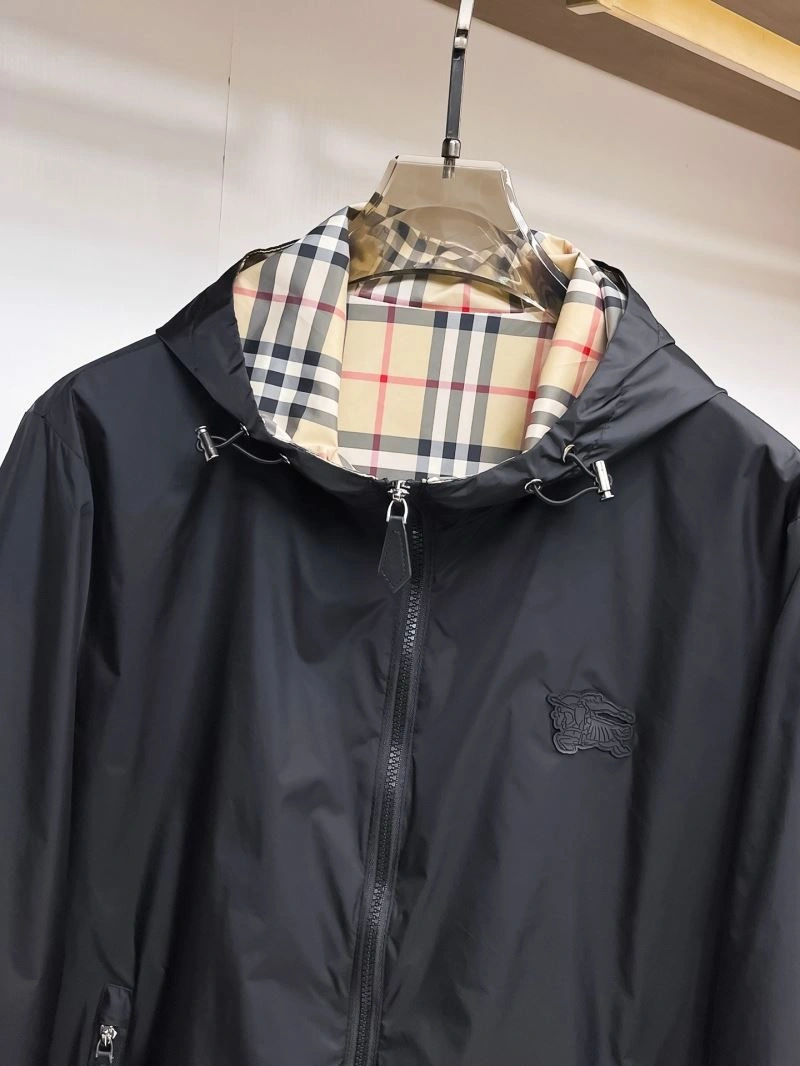 Burberry Outwear Stretchable 100694