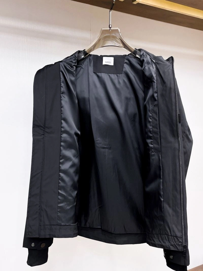 Burberry Outwear Effortless 100682
