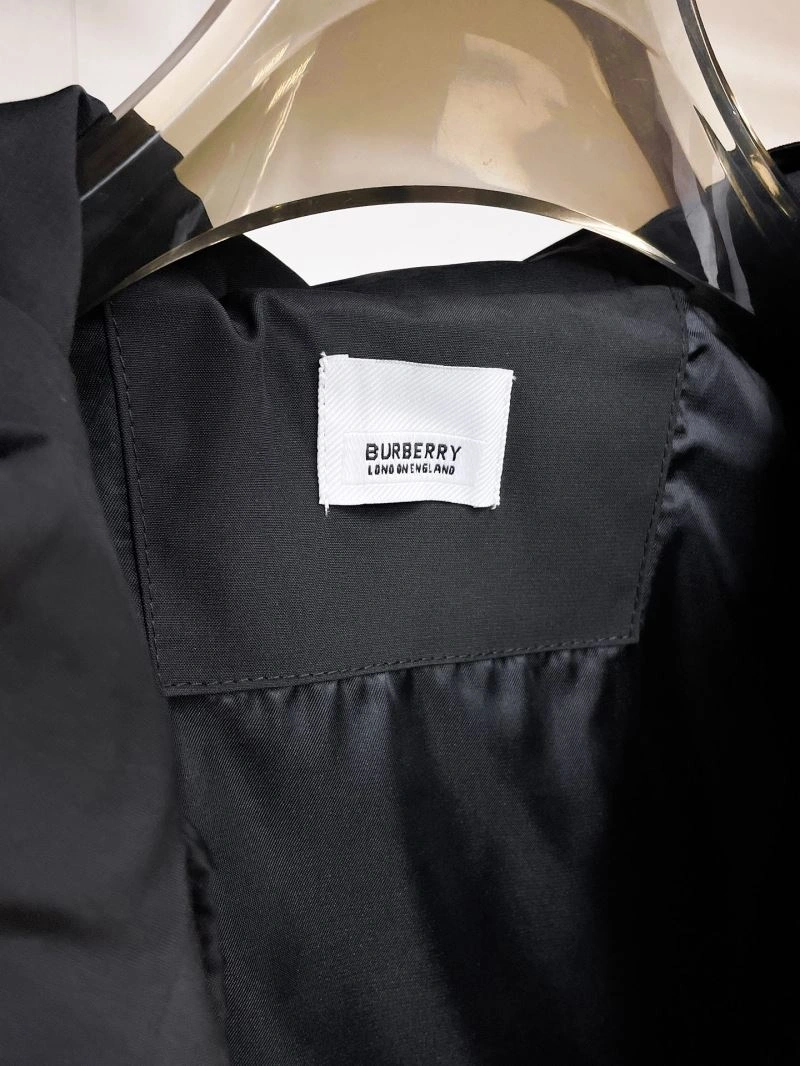 Burberry Outwear Effortless 100682