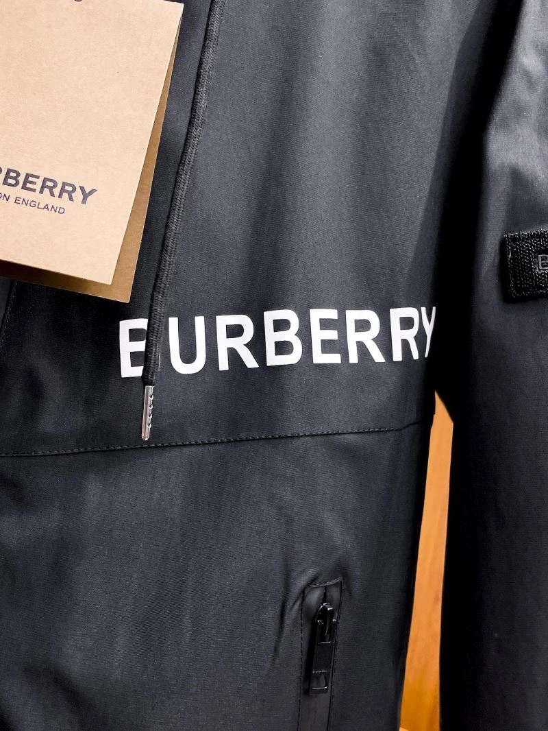 Burberry Outwear Effortless 100682