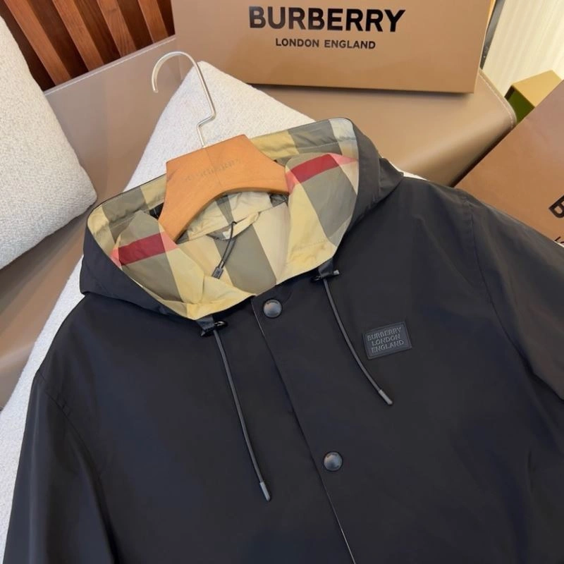 Burberry Outwear Youthful 100681
