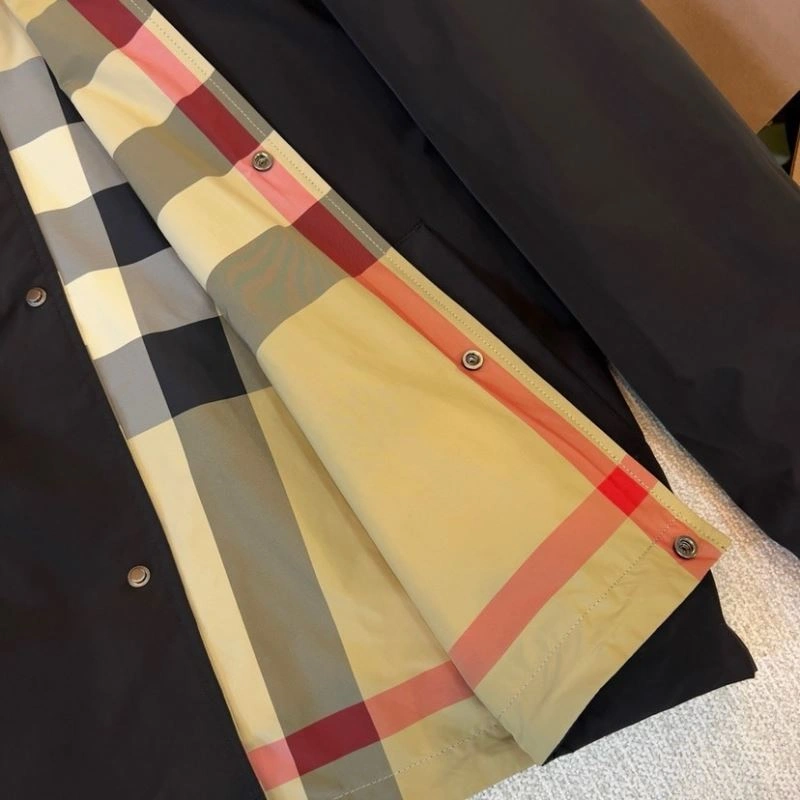Burberry Outwear Youthful 100681