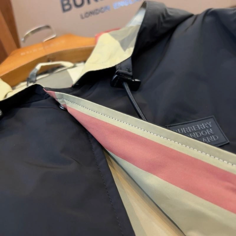 Burberry Outwear Youthful 100681