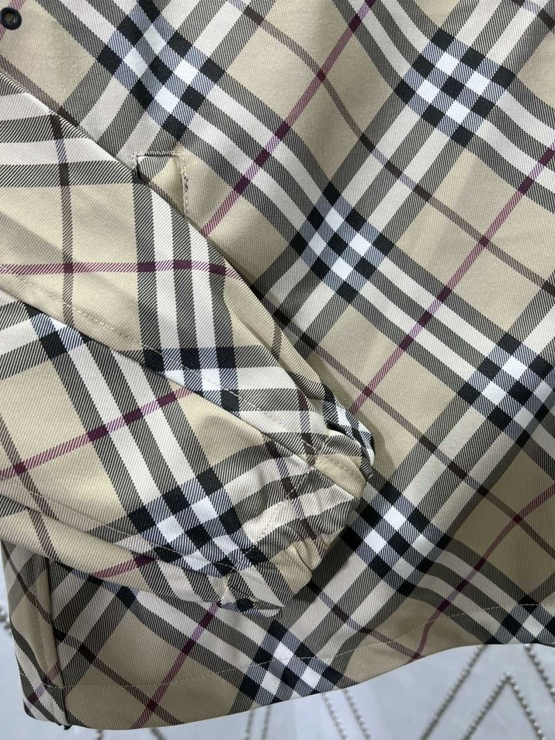 UrbanChic Burberry Outwear 100674