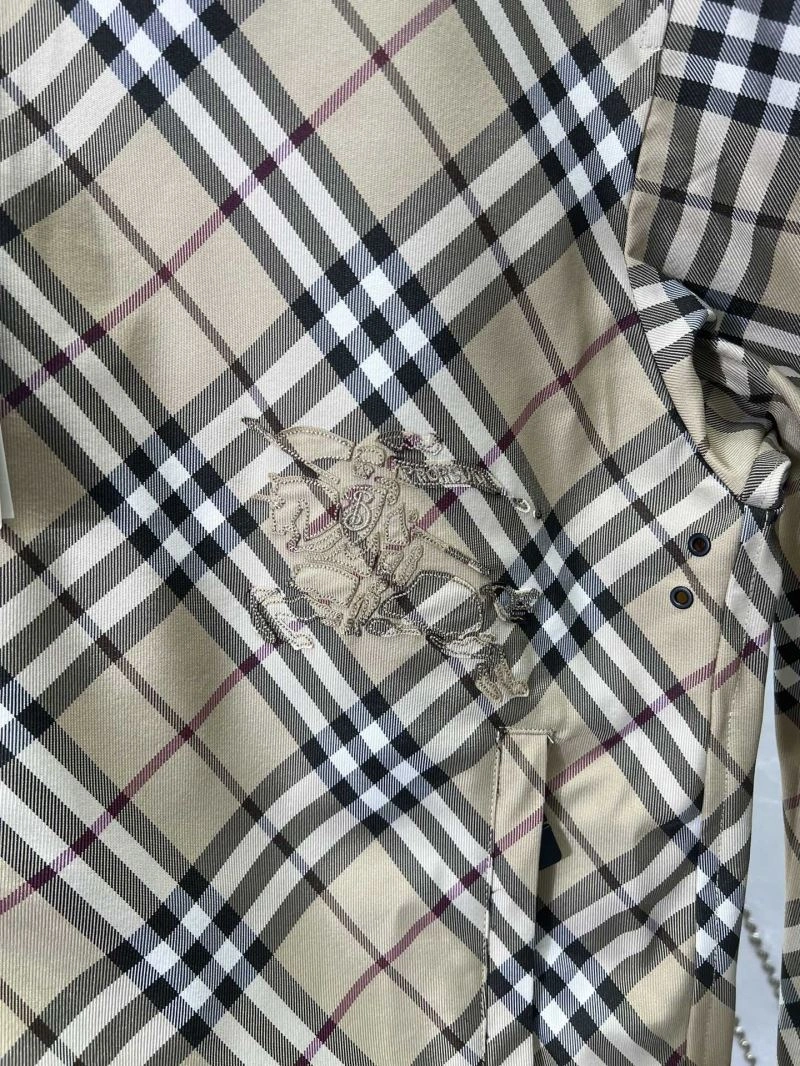 UrbanChic Burberry Outwear 100674