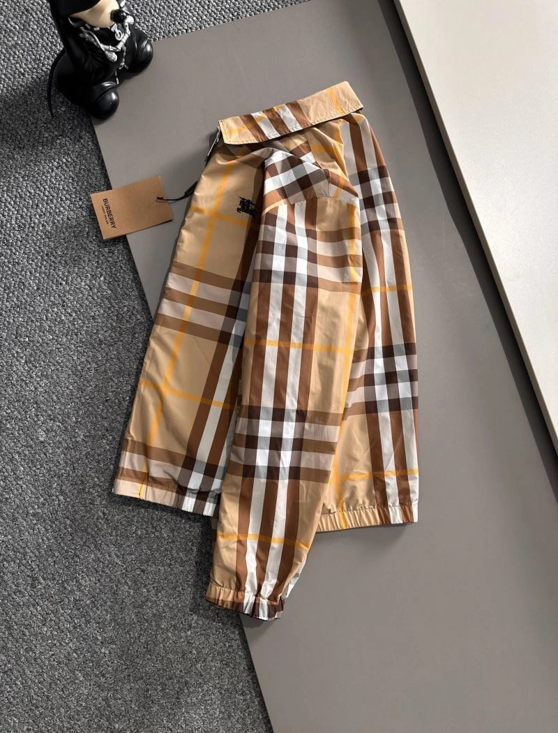 Seasonal Burberry Outwear 100244