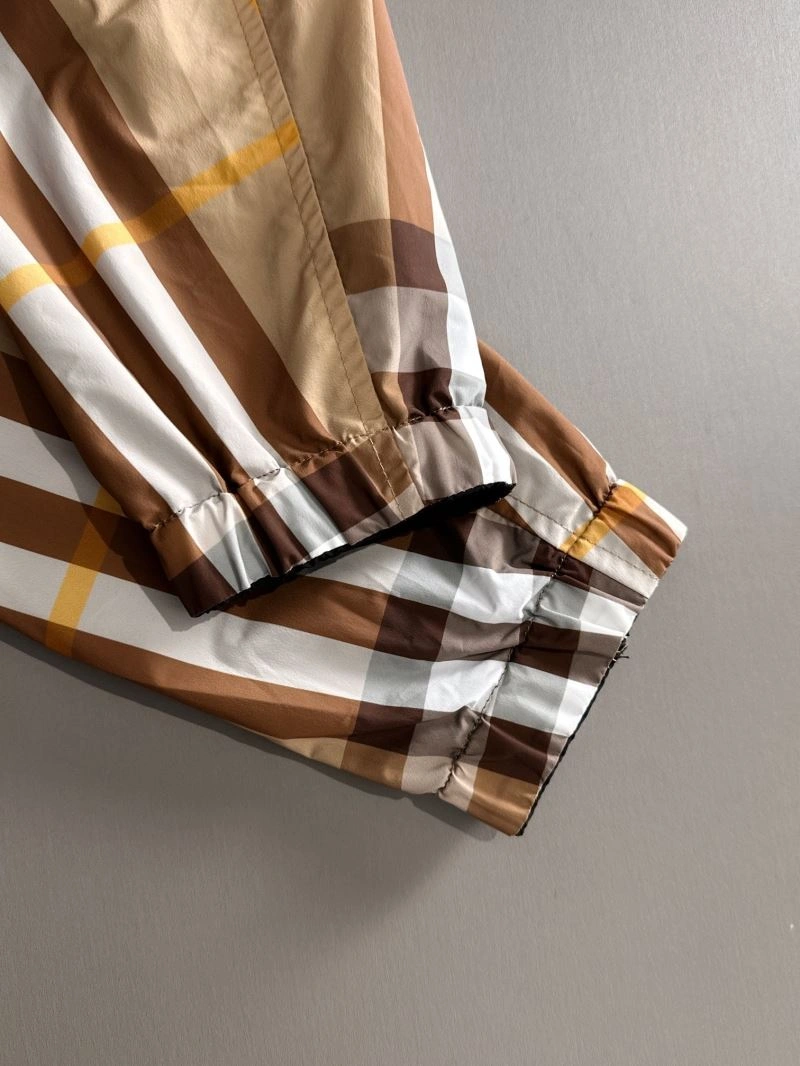 Seasonal Burberry Outwear 100244
