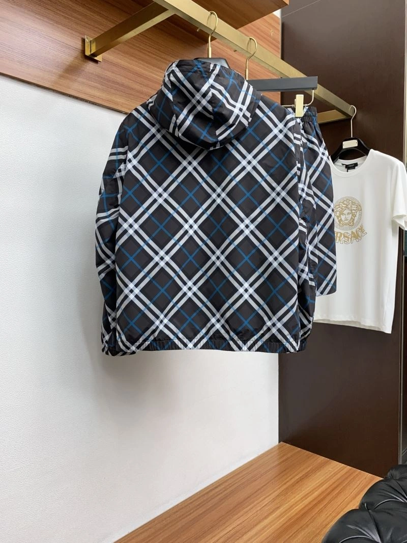 Burberry Outwear Breathable 100241