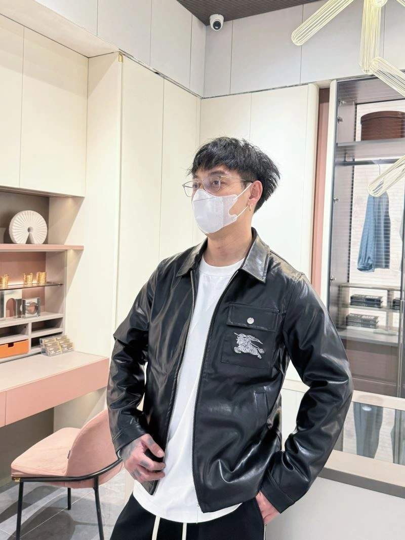 Timeless Burberry Outwear 100229