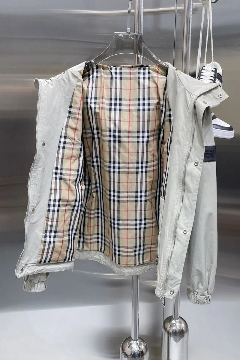 Popular Burberry Outwear 100238