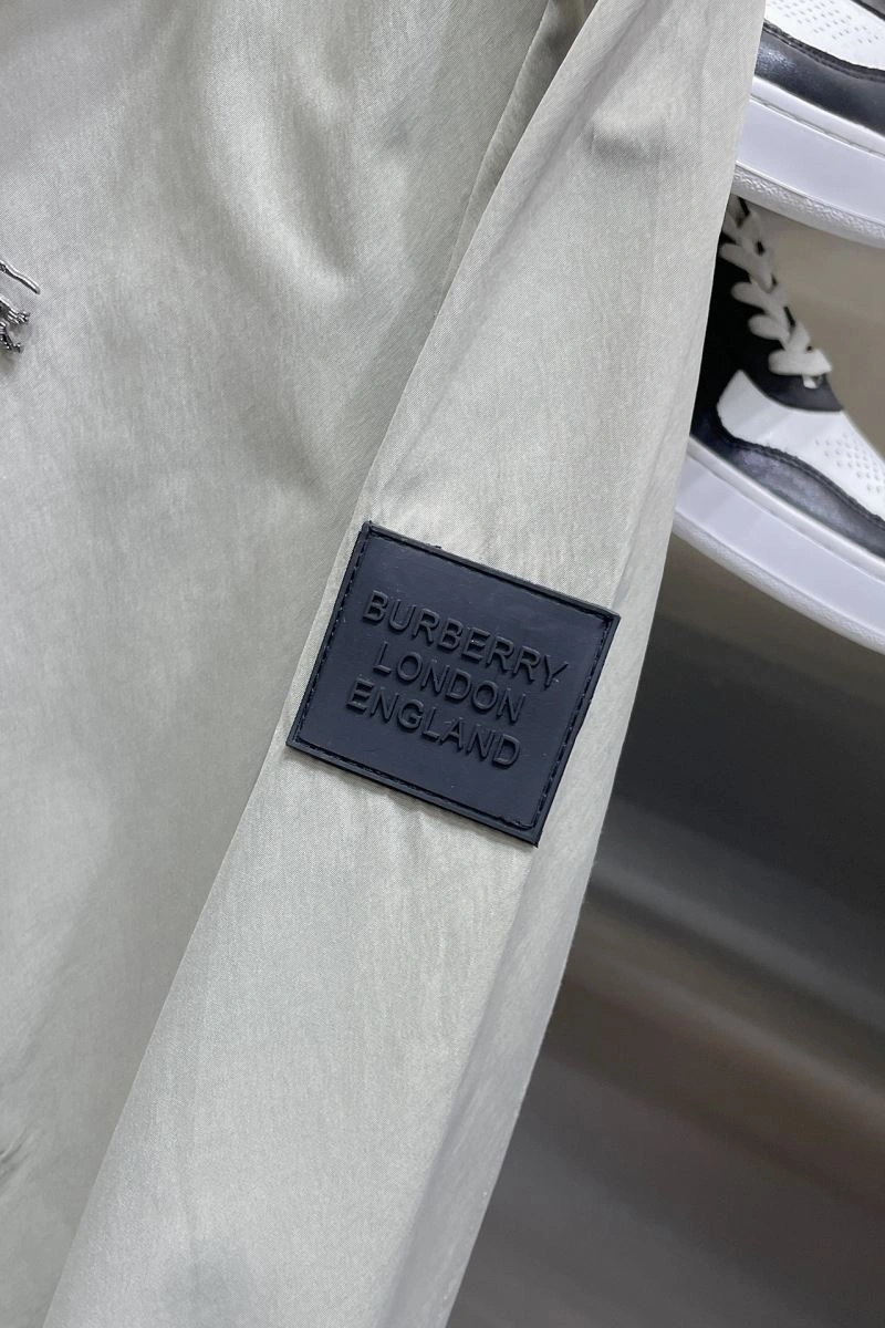 Popular Burberry Outwear 100238