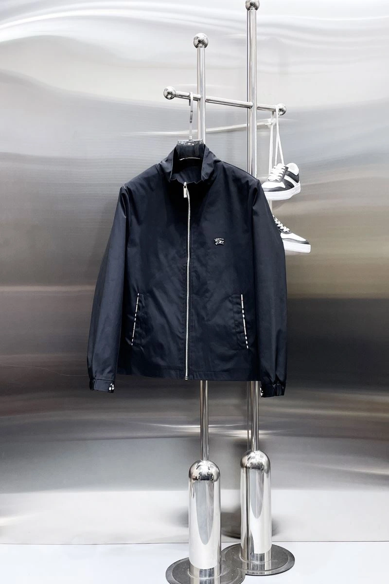 Burberry Outwear OdorResistant 100233