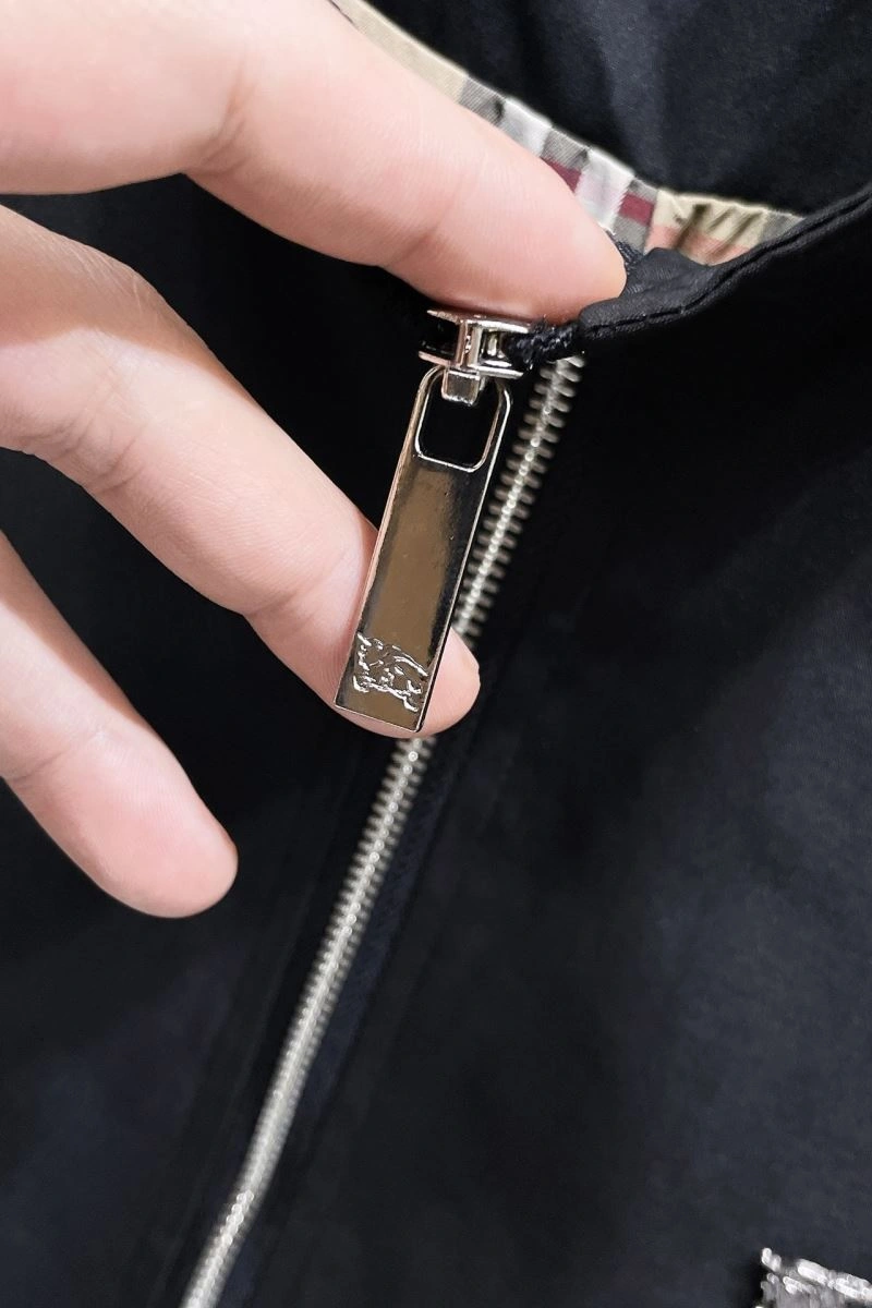 Burberry Outwear OdorResistant 100233