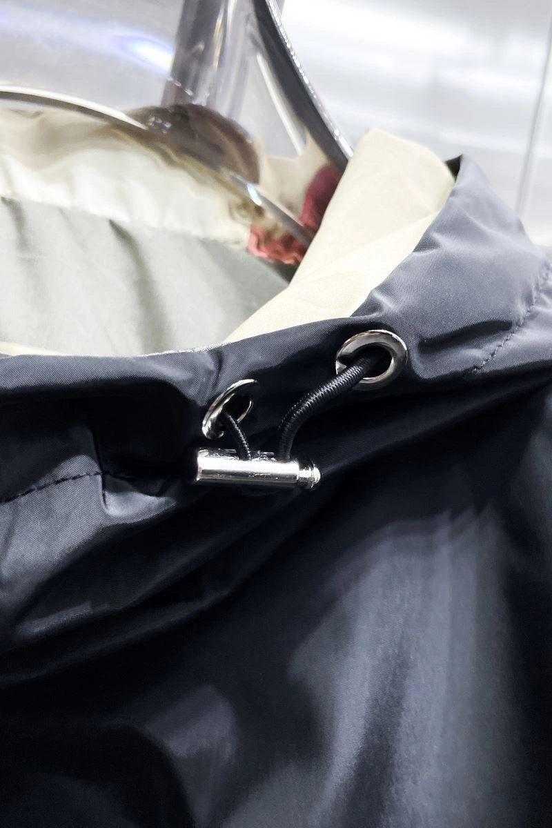 Functional Burberry Outwear 100240