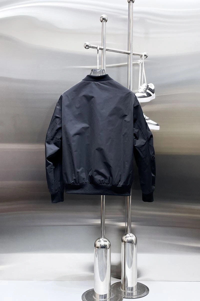 Burberry Outwear Sleek 100225