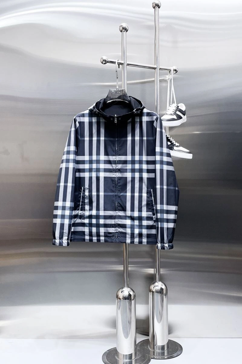 Burberry Outwear ZipUp 100237