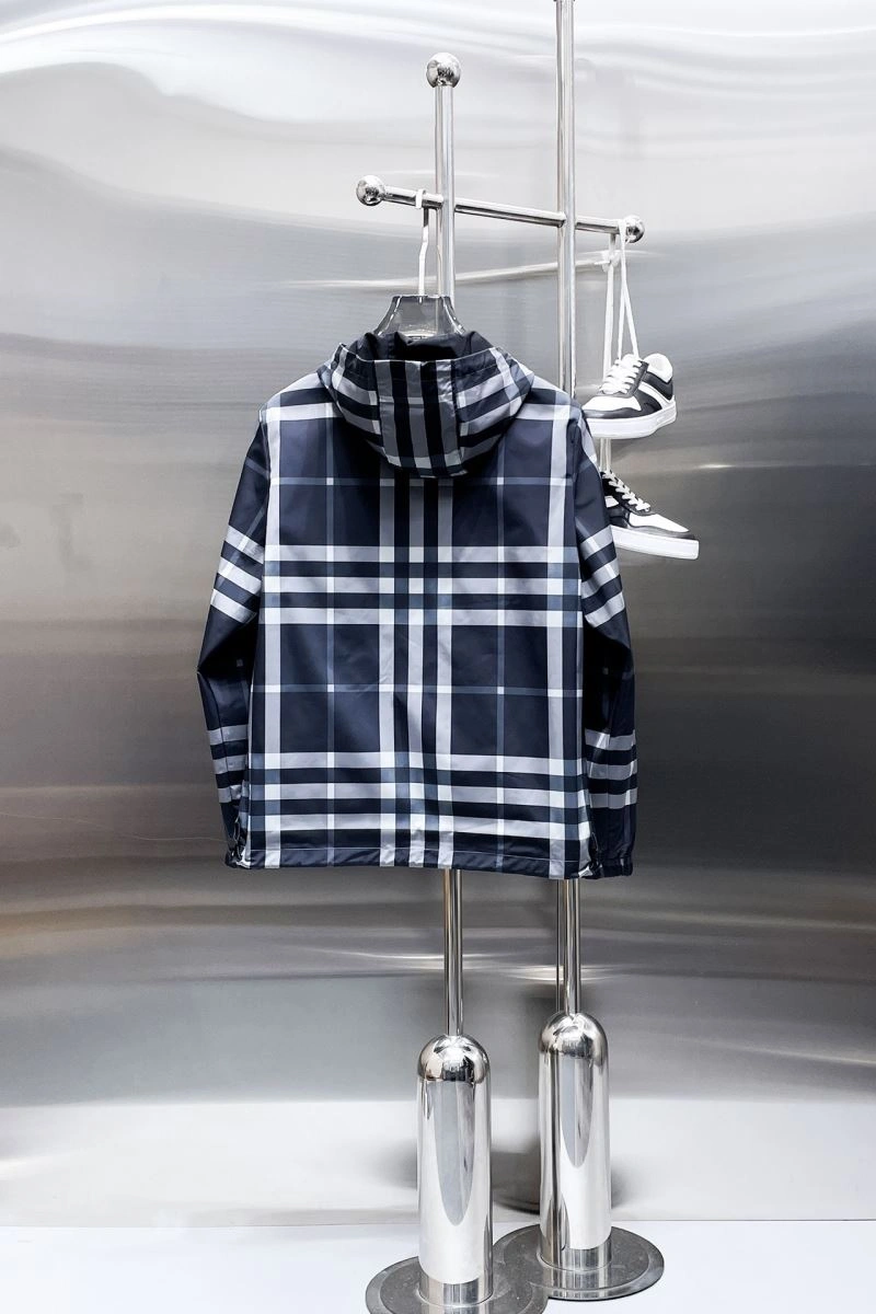 Burberry Outwear ZipUp 100237