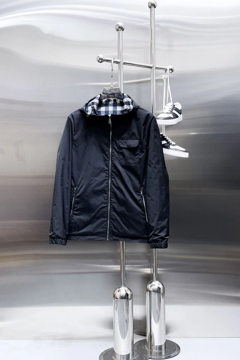 Burberry Outwear ZipUp 100237