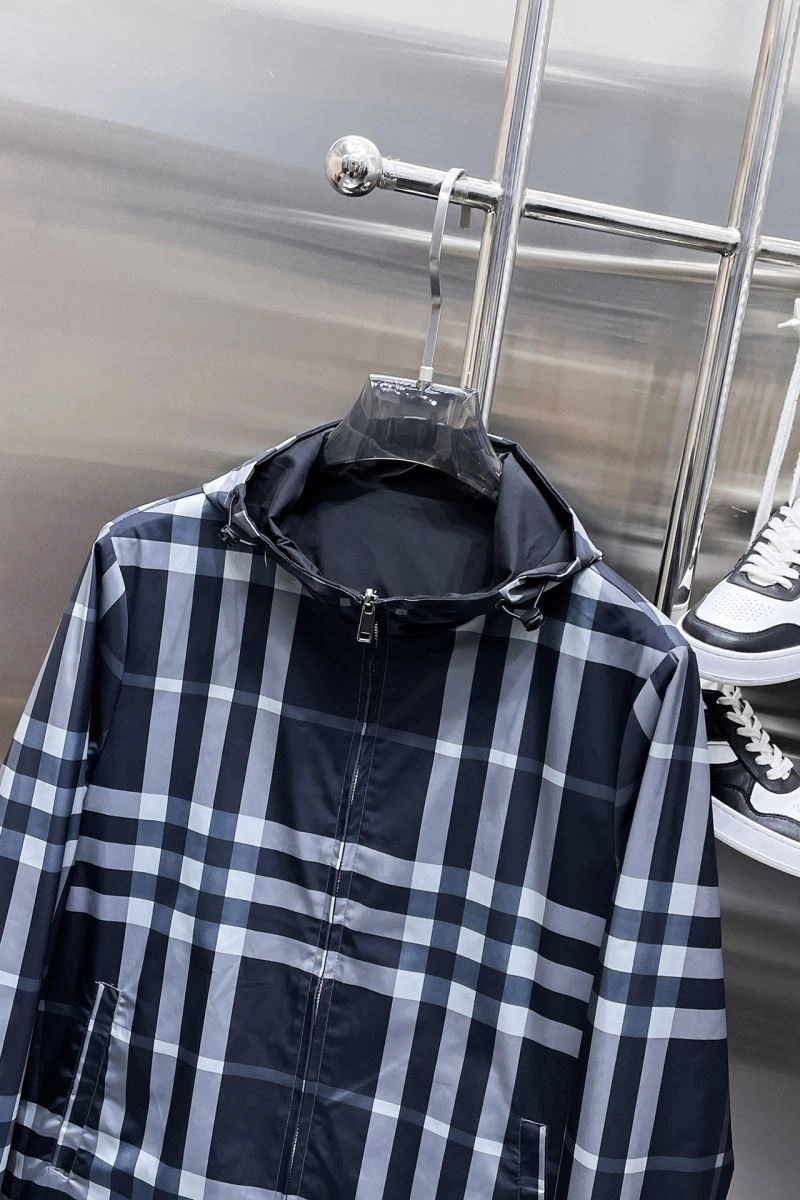 Burberry Outwear ZipUp 100237