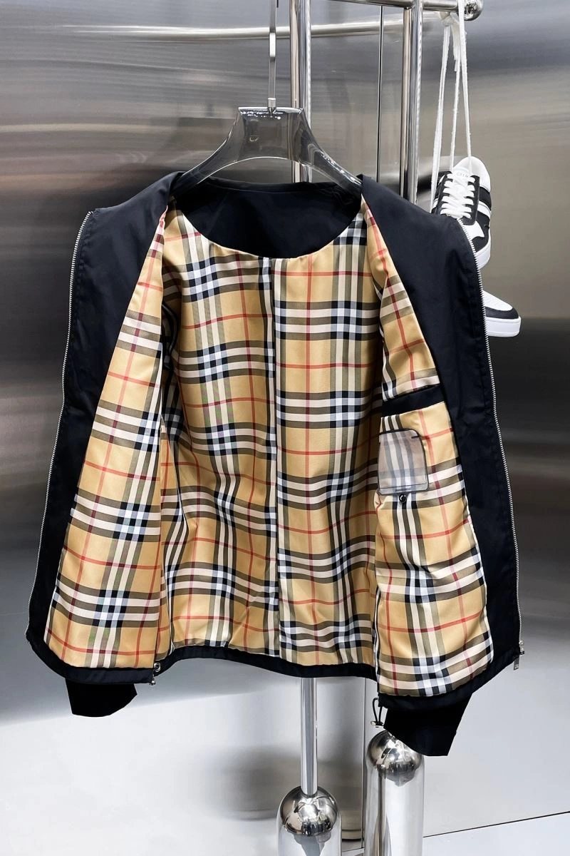 Fashionable Burberry Outwear 100227
