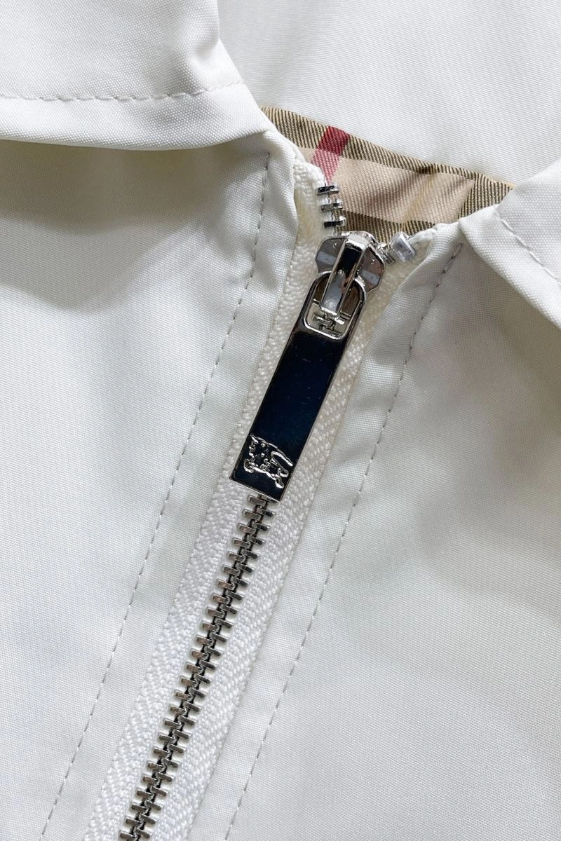 Burberry Outwear Snug 100222