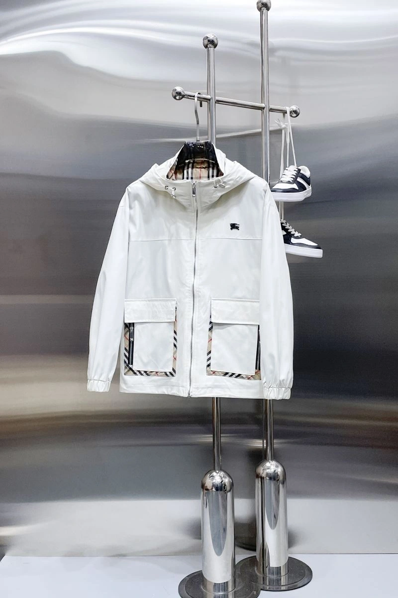 Burberry Outwear ComfortFit 100221
