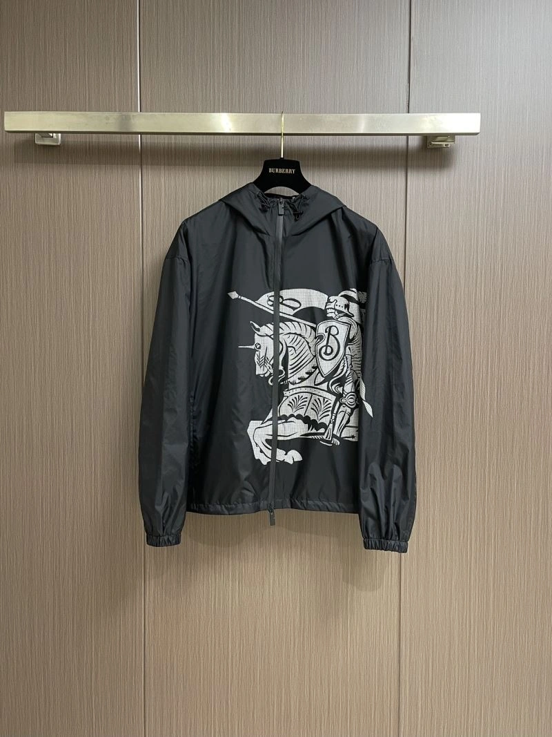 Seasonal Burberry Outwear 100218