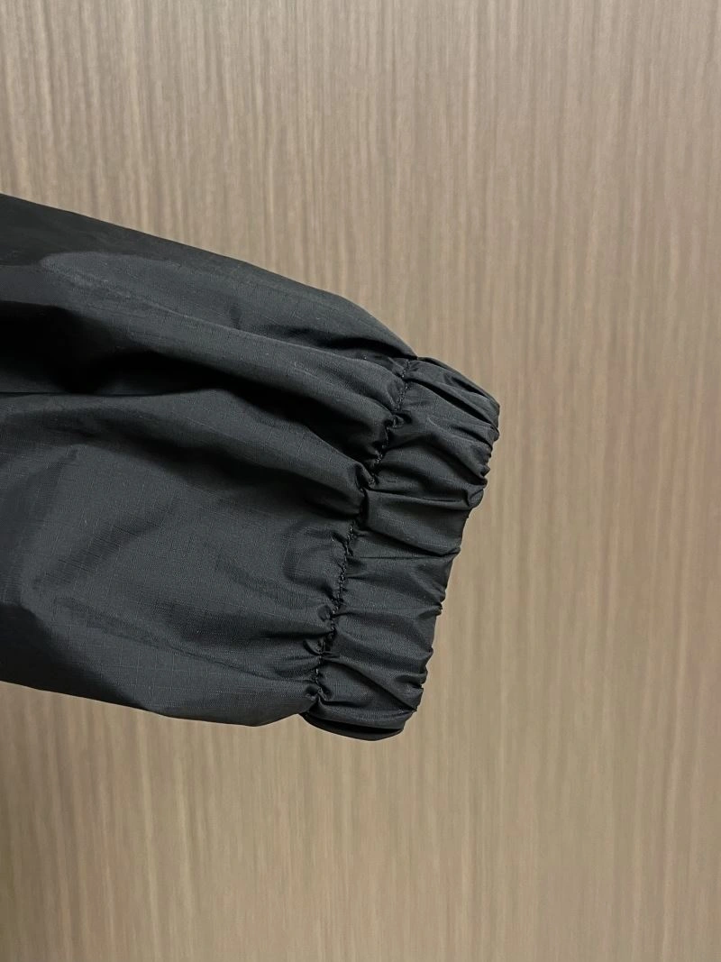 Seasonal Burberry Outwear 100218