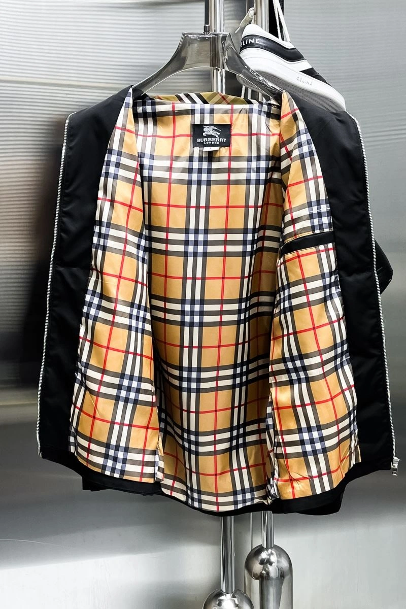 Burberry Outwear Modern 100217