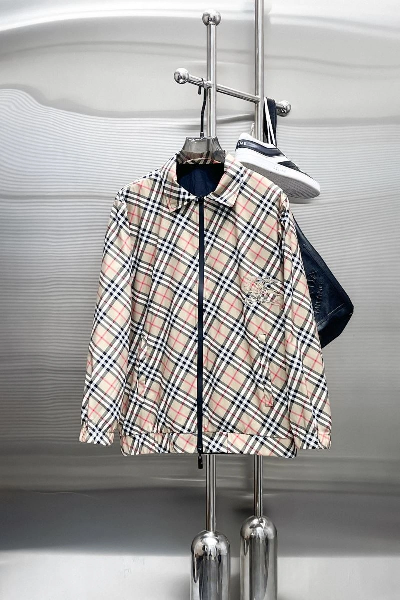 Burberry Outwear Trendsetting 100251