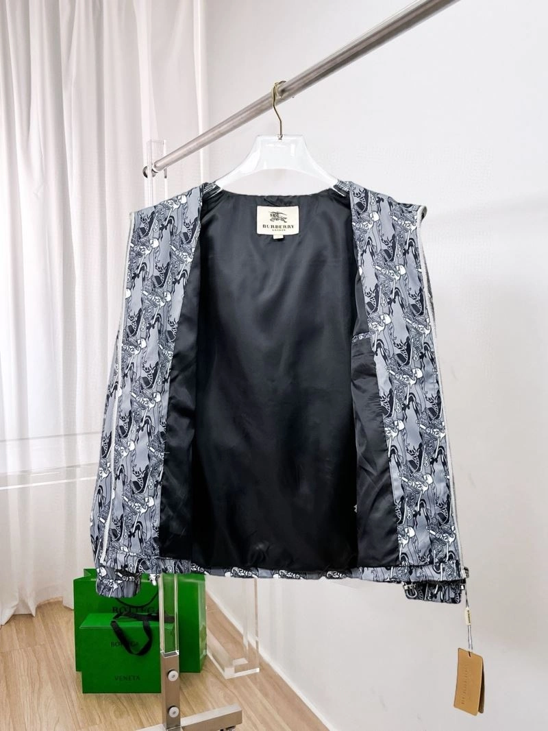 Burberry Outwear Effortless 100210
