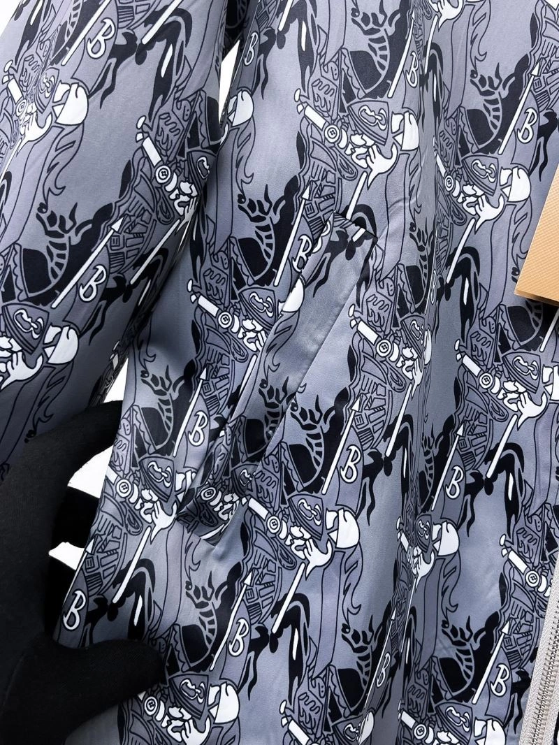 Burberry Outwear Effortless 100210