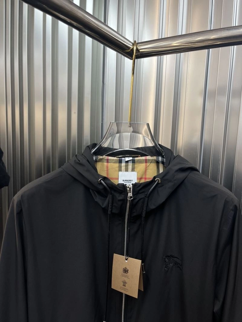 Comfortable Burberry Outwear 100203
