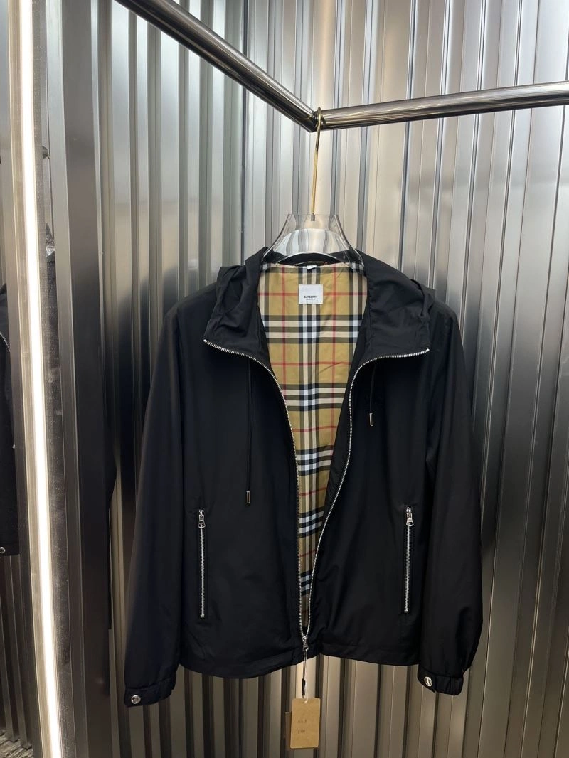 Comfortable Burberry Outwear 100203