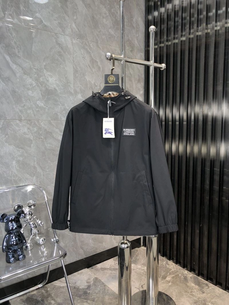Burberry Outwear Bright 100197