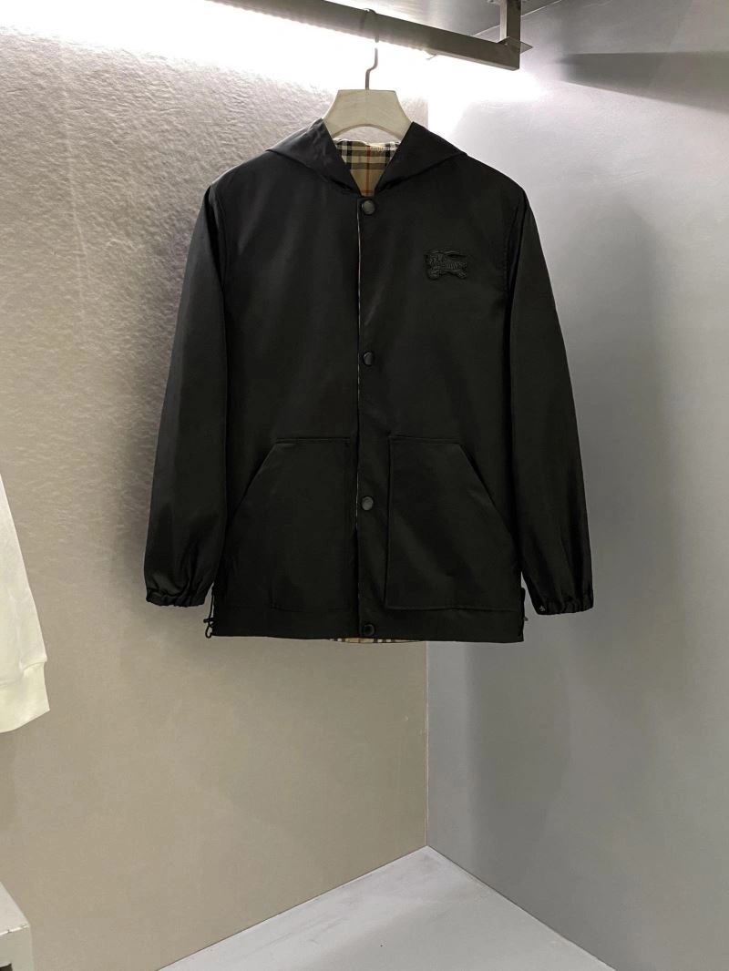 Resilient Burberry Outwear 100204