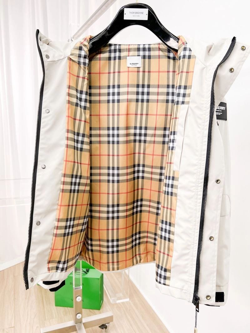 Efficient Burberry Outwear 100220